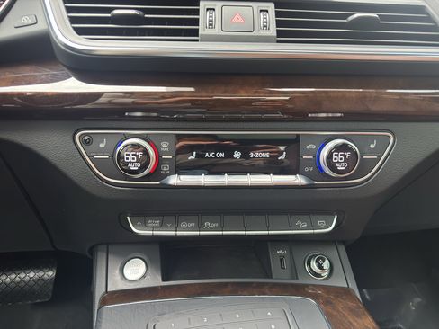 Used 2019 Audi Q5 2.0T Premium AWD/4WD image 22