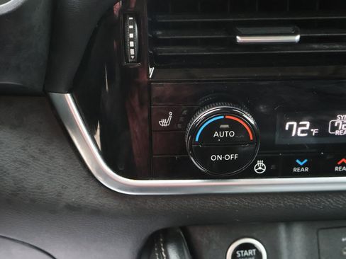 Used 2023 Nissan Rogue Platinum w/ Platinum Premium Package image 33