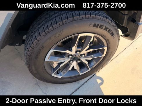 Used 2024 Jeep Wrangler Unlimited w/ Convenience Group image 9