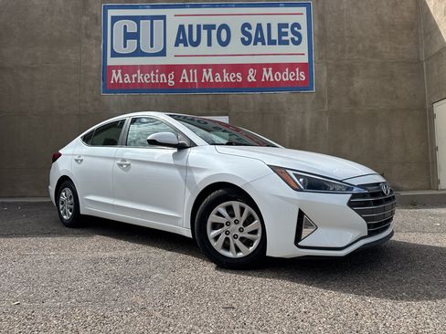 Used 2020 Hyundai Elantra SE w/ Cargo Package (C1) FWD image 1