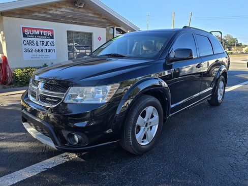 Used 2012 Dodge Journey SXT image 1