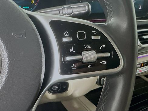 Used 2020 Mercedes-Benz GLS 450 4MATIC image 27