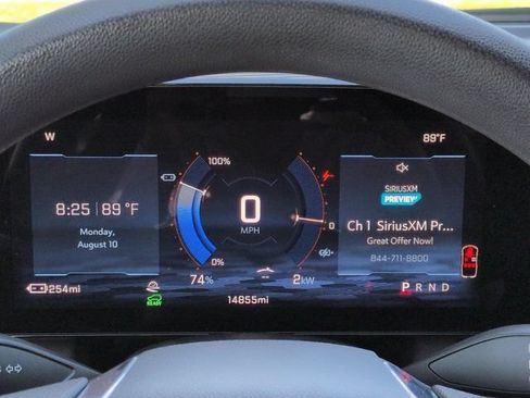 Used 2025 Chevrolet Equinox EV LT FWD image 24