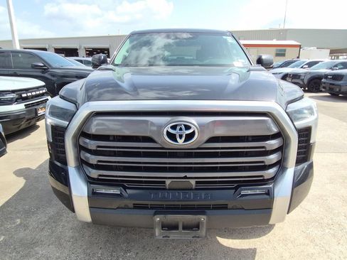 Used 2024 Toyota Tundra Limited w/ Power Package AWD/4WD image 5