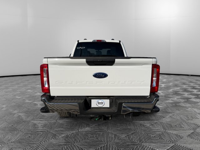 Used 2025 Ford F250 XLT AWD/4WD image 4