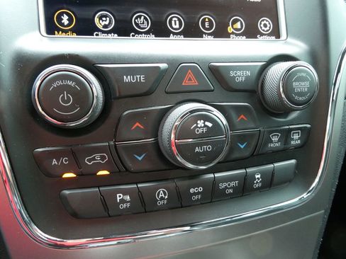 Used 2018 Jeep Grand Cherokee Altitude AWD/4WD image 28