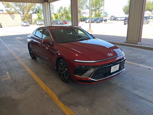 Used 2025 Hyundai Sonata SEL FWD image 6