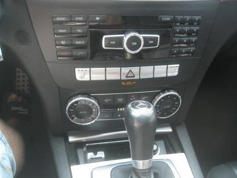 Used 2013 Mercedes-Benz C 250 Sedan image 21