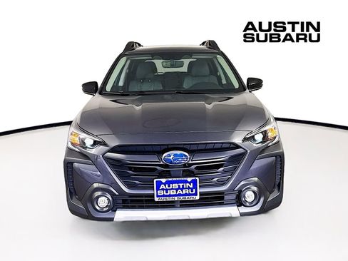 Used 2025 Subaru Outback Limited image 3