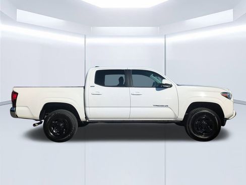Used 2023 Toyota Tacoma SR5 image 3