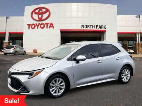 Certified 2024 Toyota Corolla SE FWD image 1