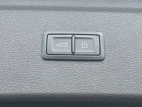 Used 2024 Audi Q5 2.0T Premium Plus AWD/4WD image 19