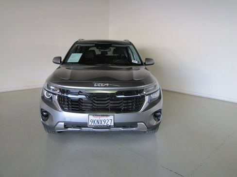 Used 2024 Kia Seltos EX image 2