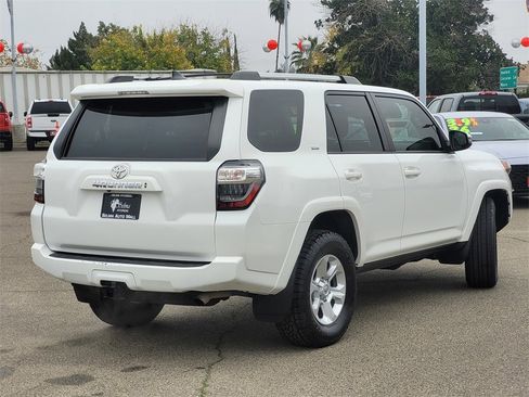 Used 2023 Toyota 4Runner SR5 Premium image 5