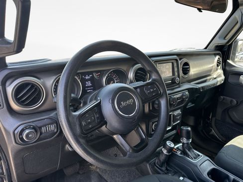Used 2021 Jeep Wrangler Sport AWD/4WD image 11