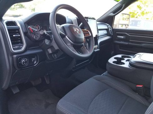 Used 2025 RAM 2500 Big Horn AWD/4WD image 10