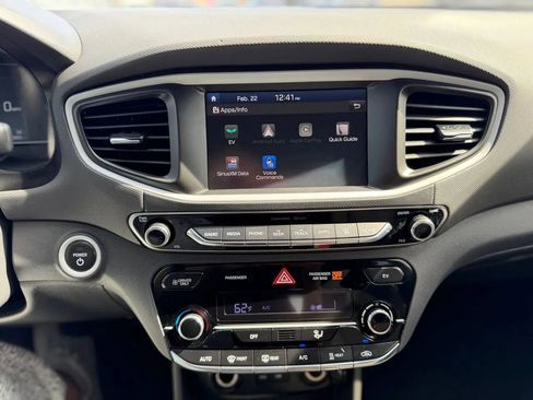 Used 2019 Hyundai Ioniq Electric image 40