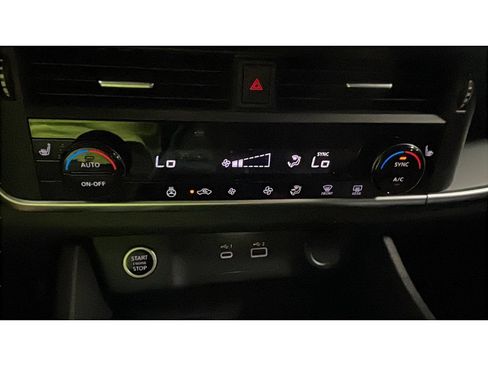 Used 2021 Nissan Rogue S FWD image 14
