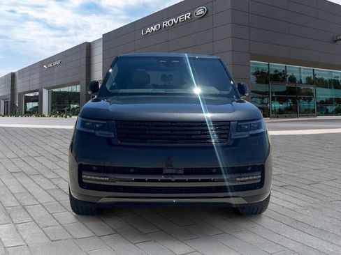 Used 2025 Land Rover Range Rover SE AWD/4WD image 8