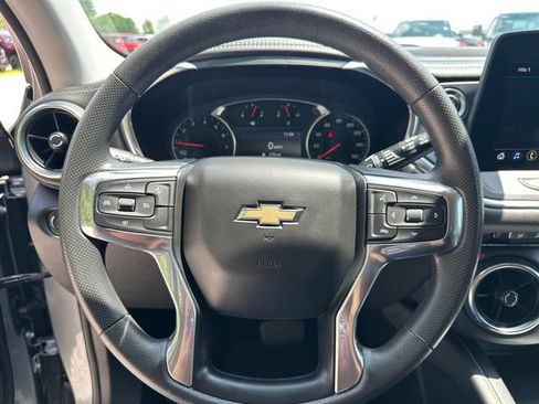 Used 2025 Chevrolet Blazer LT AWD/4WD image 26