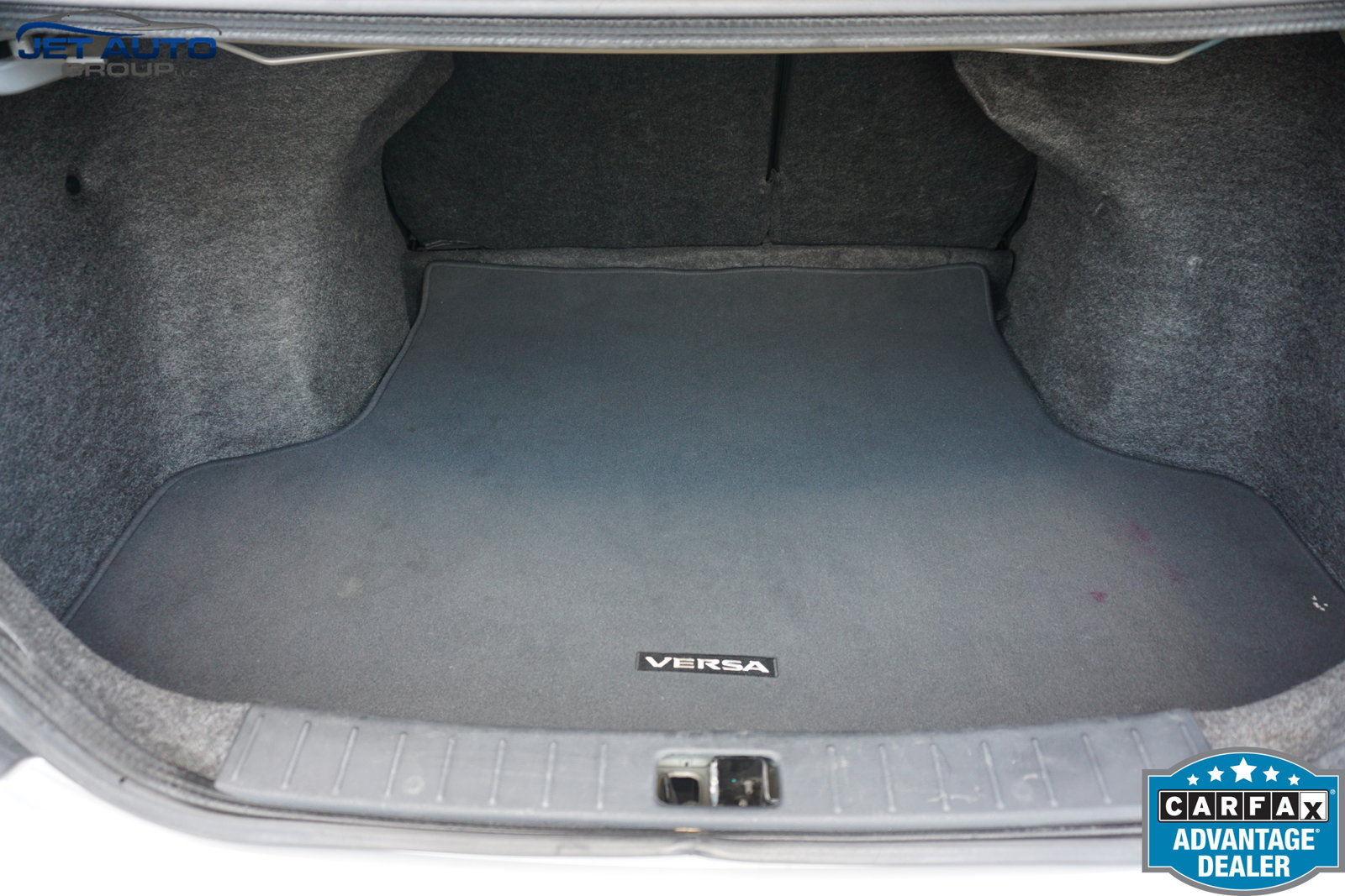 Used 2016 Nissan Versa SV w/ Fog Lights Package FWD image 17