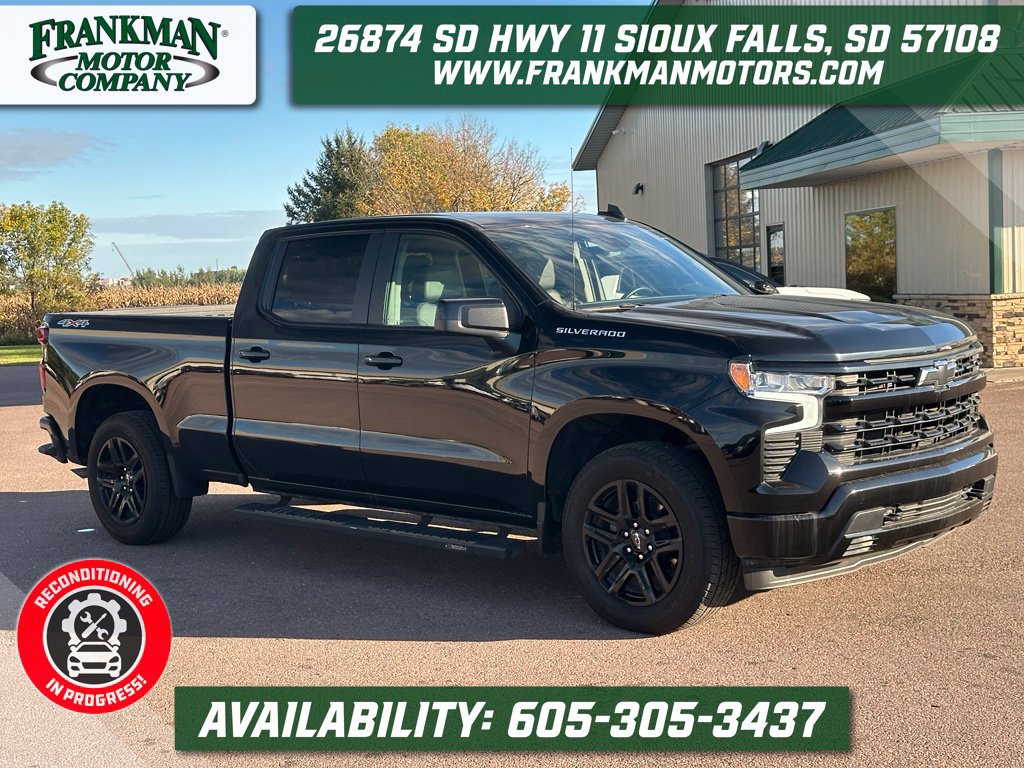 Used 2025 Chevrolet Silverado 1500 RST w/ Convenience Package II AWD/4WD image 1