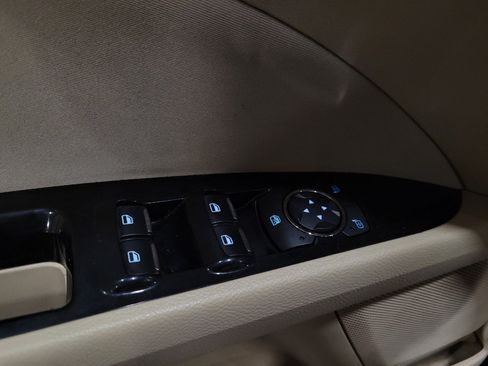 Used 2014 Ford Fusion SE FWD image 27