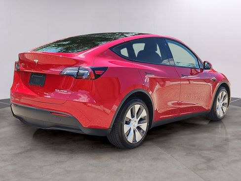 Used 2021 Tesla Model Y Long Range AWD/4WD image 4