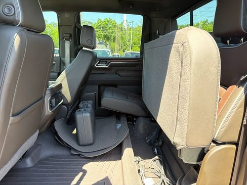 Used 2024 GMC Sierra 2500 Denali w/ Denali Reserve Package AWD/4WD image 38