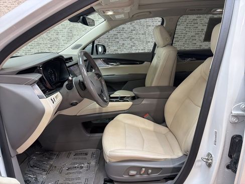 Used 2022 Cadillac XT6 Premium Luxury image 27