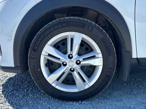 Certified 2021 Nissan Kicks S FWD image 12