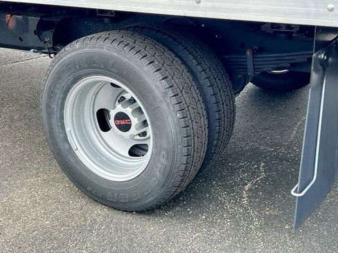 New 2025 GMC Savana 3500 Extended w/ Power Convenience Package image 11