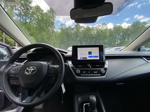 Used 2024 Toyota Corolla LE FWD image 19