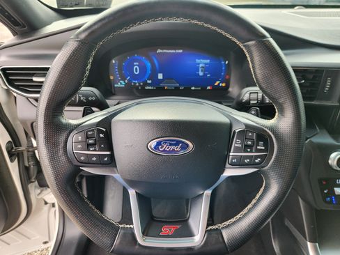 Used 2020 Ford Explorer ST w/ ST High-Performance Pack AWD/4WD image 9
