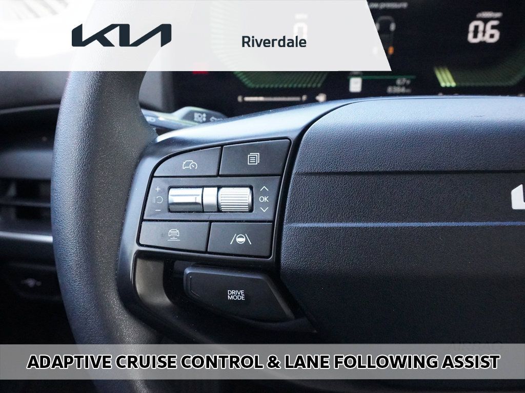 Used 2025 Kia K4 FWD image 3