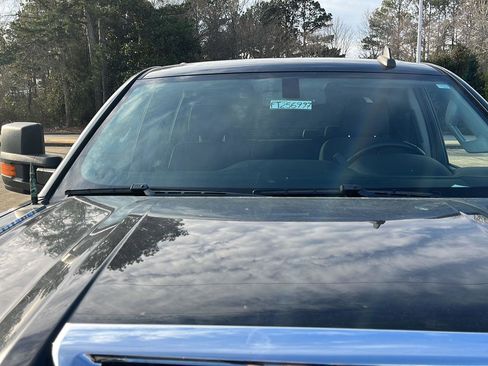 Used 2018 Chevrolet Silverado 2500 LT w/ LT Convenience Package image 4