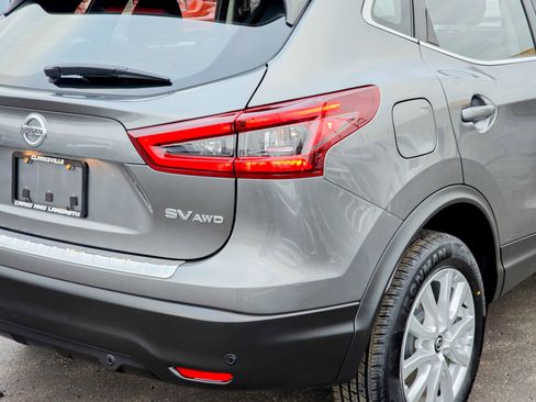 Used 2022 Nissan Rogue Sport SV image 19