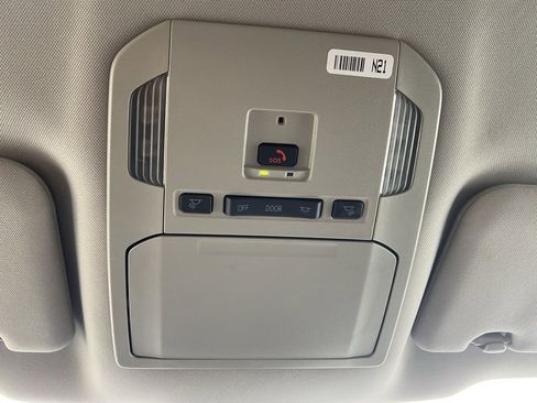 Used 2024 Toyota Highlander LE image 21