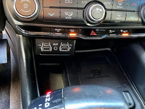 Used 2022 Dodge Durango R/T w/ Blacktop Package image 28