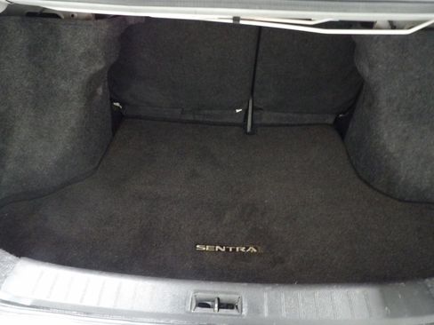 Used 2017 Nissan Sentra S image 6