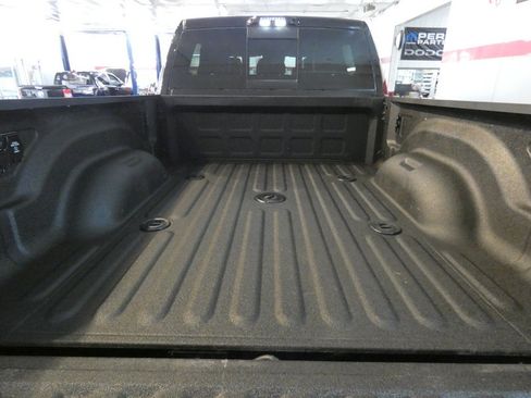 Used 2025 RAM 2500 Limited AWD/4WD image 6