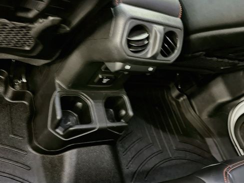 Used 2022 Jeep Gladiator Mojave w/ LED Lighting Group AWD/4WD image 28