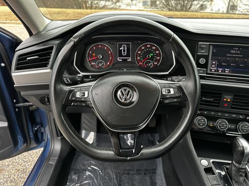 Used 2019 Volkswagen Jetta SE image 23