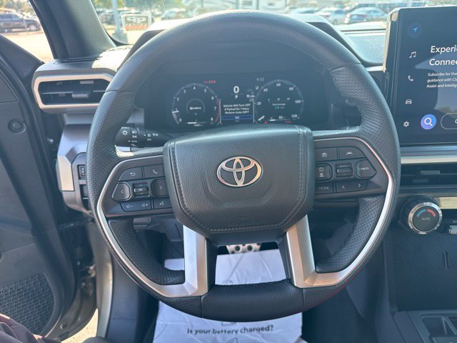 Used 2025 Toyota Tacoma TRD Sport AWD/4WD image 31