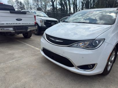 Used 2019 Chrysler Pacifica Touring-L Plus w/ Advanced Safetytec Group