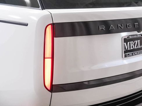 Used 2024 Land Rover Range Rover SE image 7