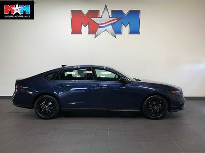 New 2025 Honda Accord SE