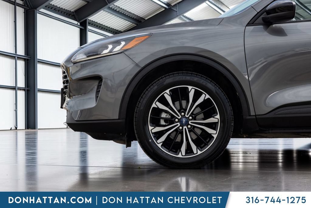 Used 2022 Ford Escape SE w/ SE Sport Appearance Package AWD/4WD image 31