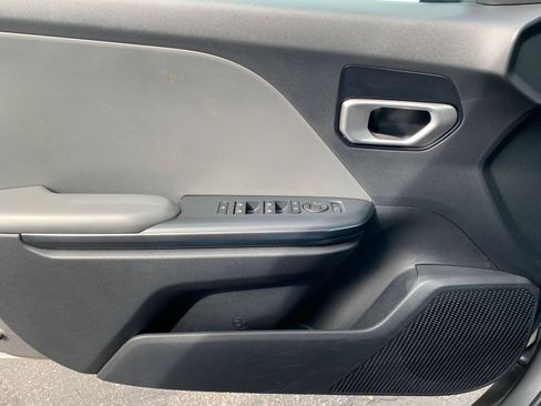 Used 2025 Kia K4 FWD image 18