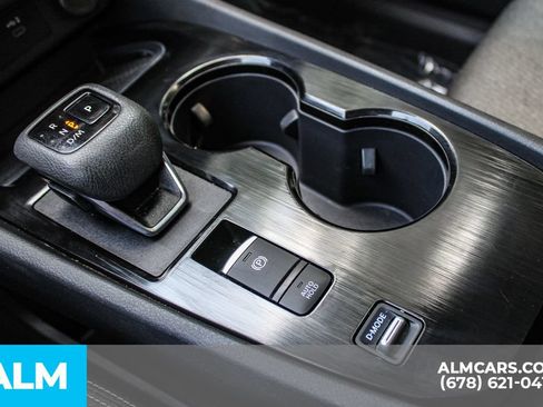 Used 2025 Nissan Rogue SV FWD image 37